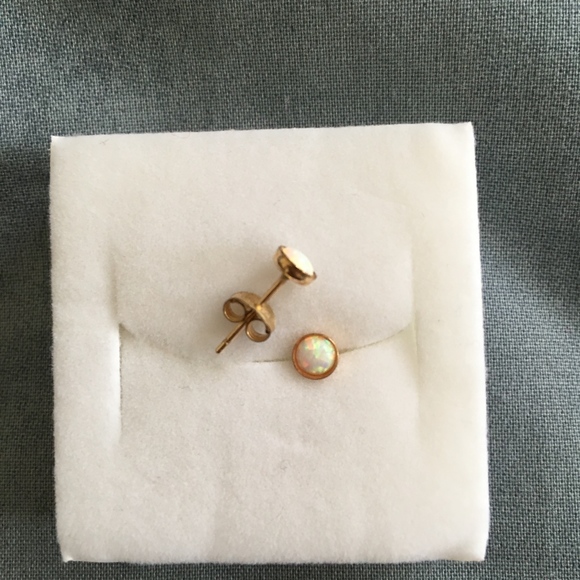 NWOT Opal Stud Earring - Picture 2 of 4